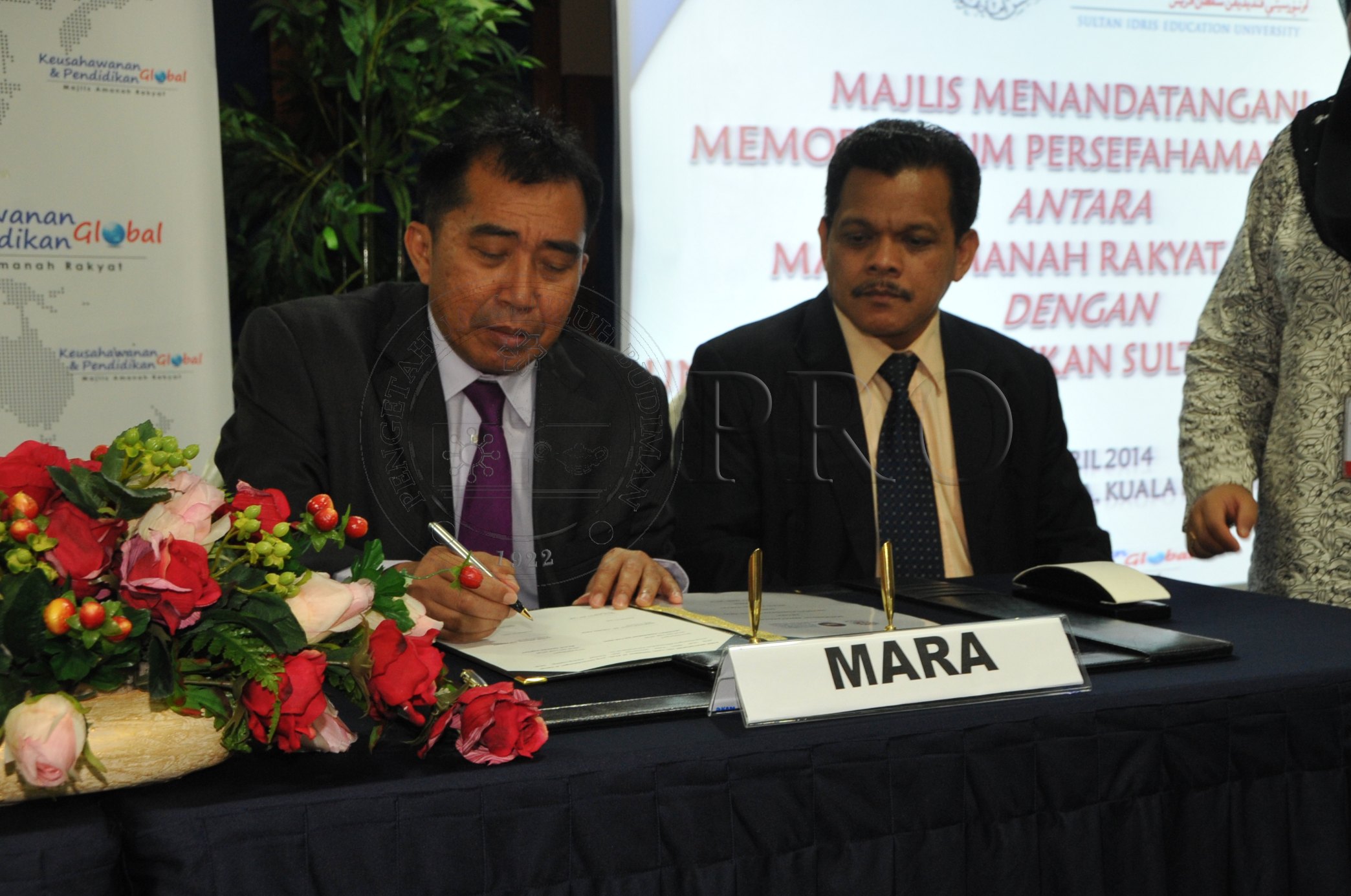 PRO 14 37 MARA PRO 4734